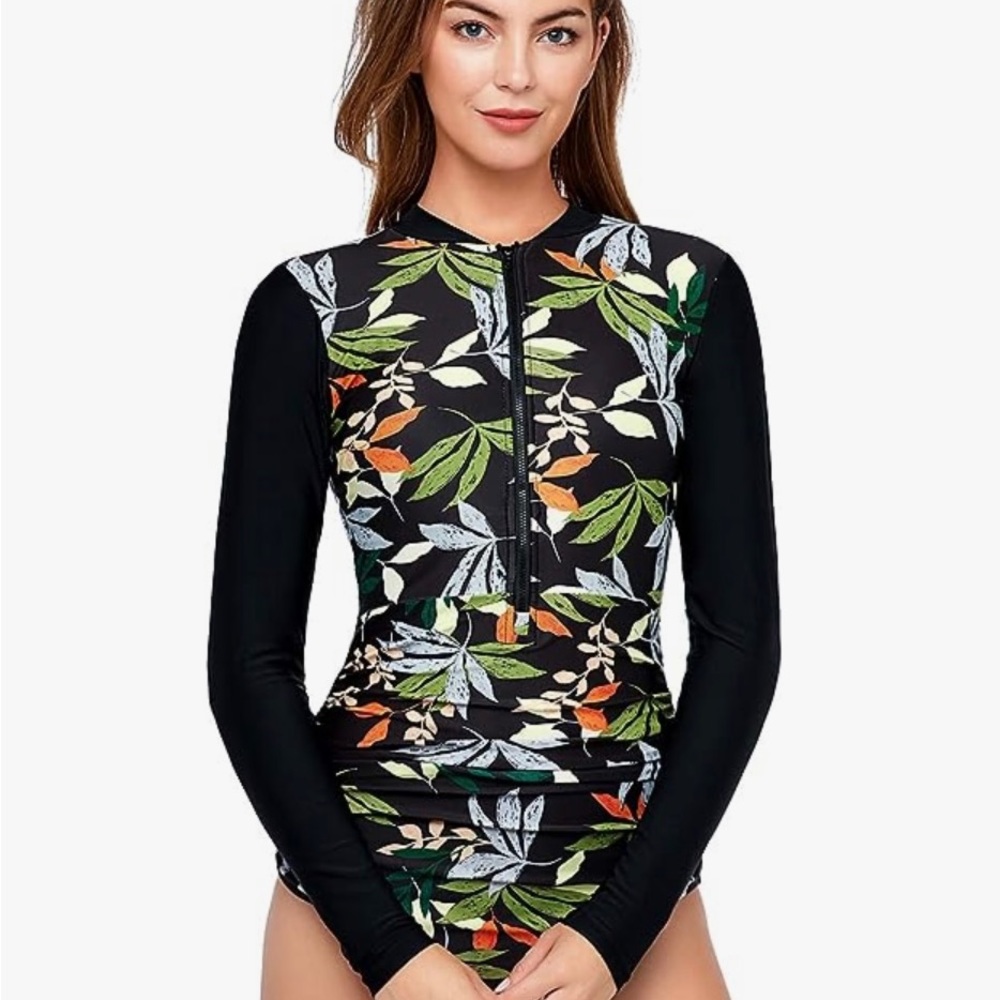 Super cute zipped one piece swimsuit!